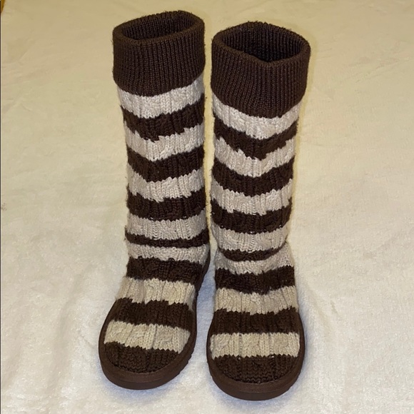 UGG Brown and White Striped Knitted Boots - Picture 4 of 11
